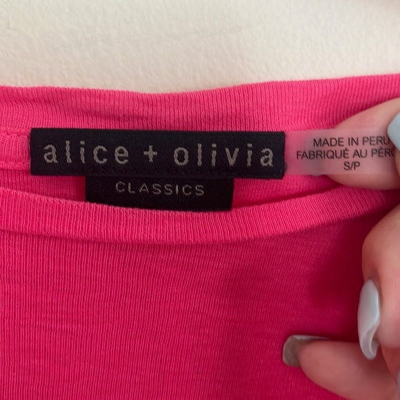 Alice + Olivia Cindy Classic Cropped Long Sleeve Tee in Candy S - Picture 4 of 5